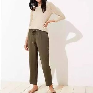 💚 LOFT | Green Loose Fit Pants💚